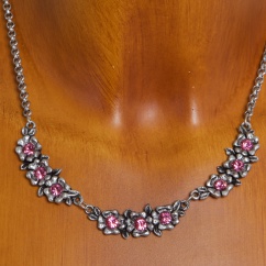 HK88 2012 Strassblütenkette mit rose Swarovski Elementen